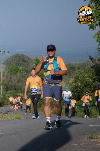 Race photo from Kelud Vertical Challenge 2024