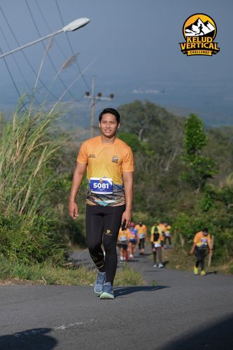 Race photo from Kelud Vertical Challenge 2024
