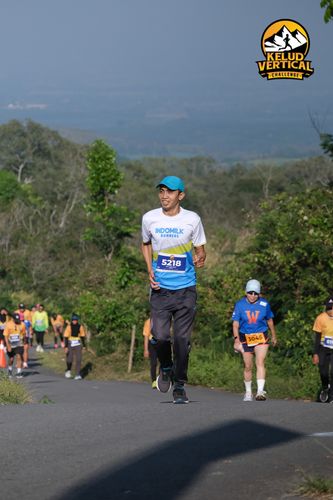 Race photo from Kelud Vertical Challenge 2024