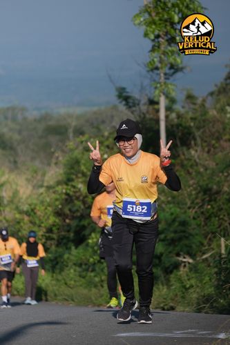 Race photo from Kelud Vertical Challenge 2024
