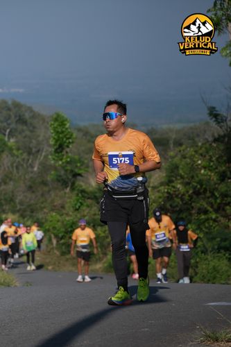 Race photo from Kelud Vertical Challenge 2024