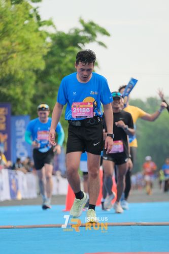 Race photo from Isoplus Run 2024 Surabaya