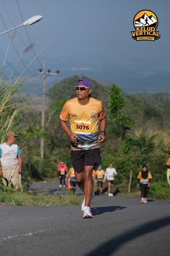 Race photo from Kelud Vertical Challenge 2024