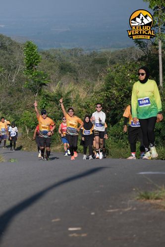 Race photo from Kelud Vertical Challenge 2024
