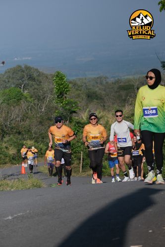 Race photo from Kelud Vertical Challenge 2024