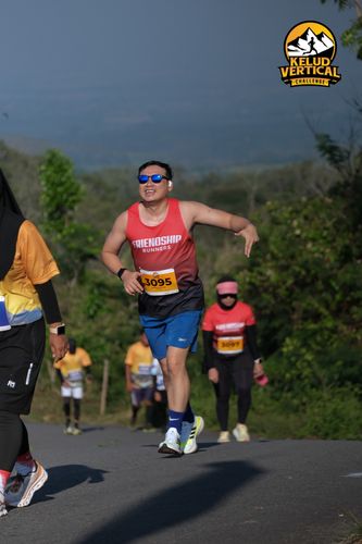 Race photo from Kelud Vertical Challenge 2024