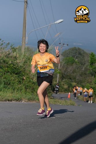 Race photo from Kelud Vertical Challenge 2024