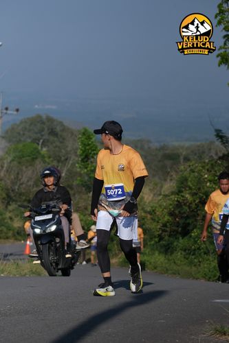 Race photo from Kelud Vertical Challenge 2024