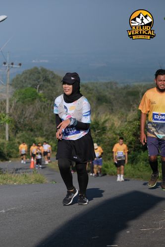 Race photo from Kelud Vertical Challenge 2024