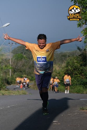Race photo from Kelud Vertical Challenge 2024