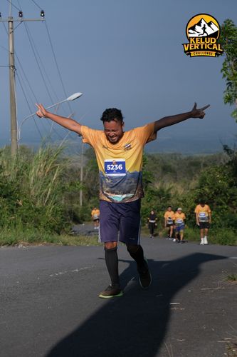 Race photo from Kelud Vertical Challenge 2024