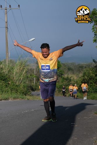 Race photo from Kelud Vertical Challenge 2024
