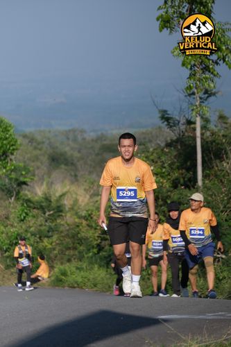 Race photo from Kelud Vertical Challenge 2024