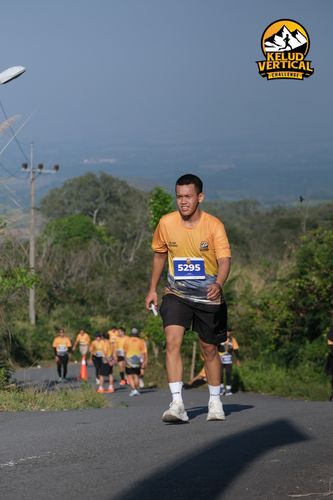 Race photo from Kelud Vertical Challenge 2024
