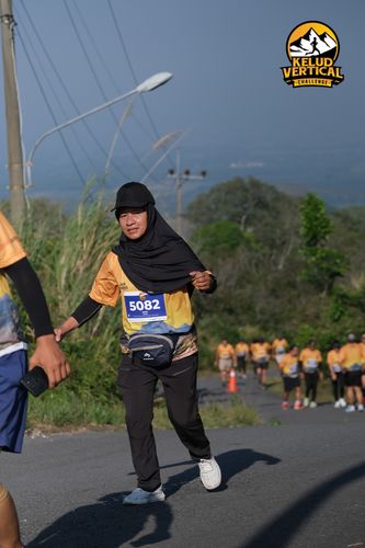 Race photo from Kelud Vertical Challenge 2024
