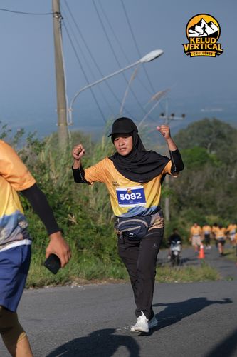 Race photo from Kelud Vertical Challenge 2024