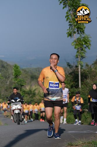 Race photo from Kelud Vertical Challenge 2024