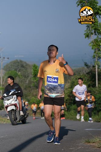 Race photo from Kelud Vertical Challenge 2024