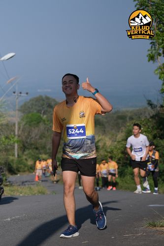 Race photo from Kelud Vertical Challenge 2024