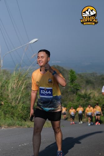 Race photo from Kelud Vertical Challenge 2024