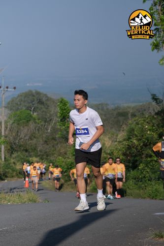 Race photo from Kelud Vertical Challenge 2024