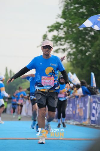 Race photo from Isoplus Run 2024 Surabaya