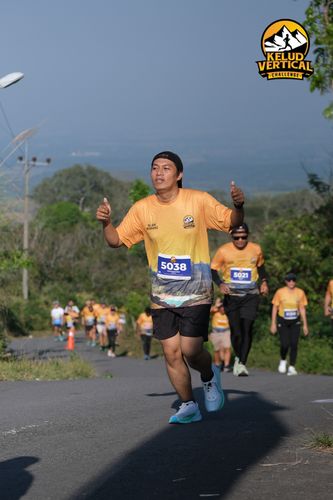 Race photo from Kelud Vertical Challenge 2024