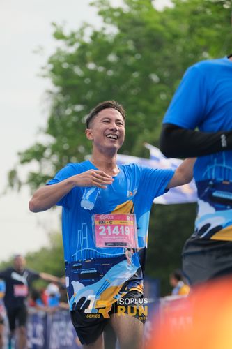 Race photo from Isoplus Run 2024 Surabaya