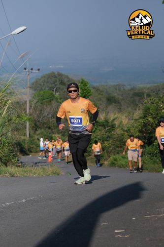 Race photo from Kelud Vertical Challenge 2024