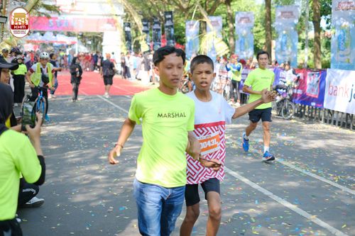 Race photo from Kediri Half Marathon 2024