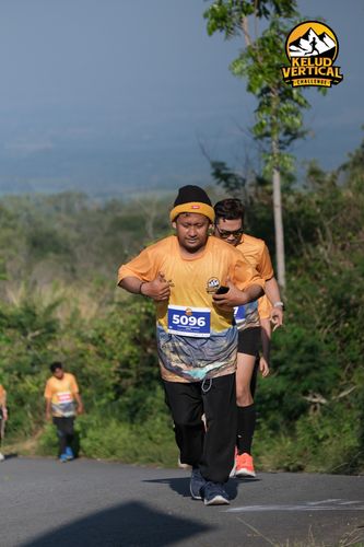 Race photo from Kelud Vertical Challenge 2024