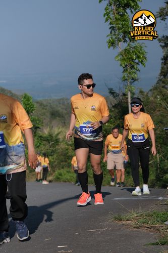 Race photo from Kelud Vertical Challenge 2024