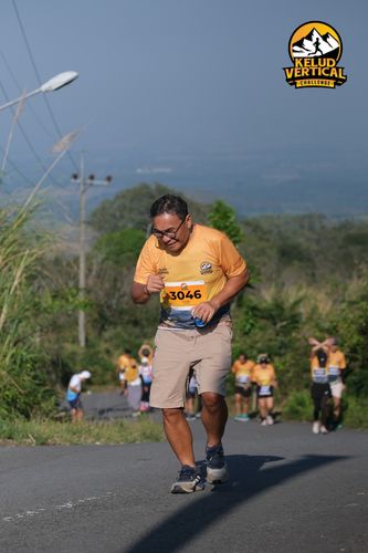 Race photo from Kelud Vertical Challenge 2024