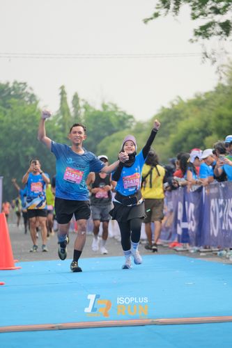 Race photo from Isoplus Run 2024 Surabaya