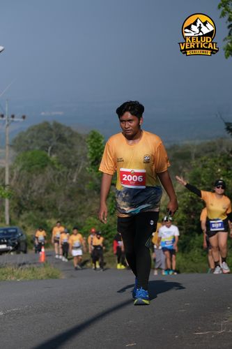 Race photo from Kelud Vertical Challenge 2024