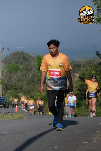 Race photo from Kelud Vertical Challenge 2024