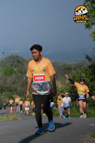 Race photo from Kelud Vertical Challenge 2024