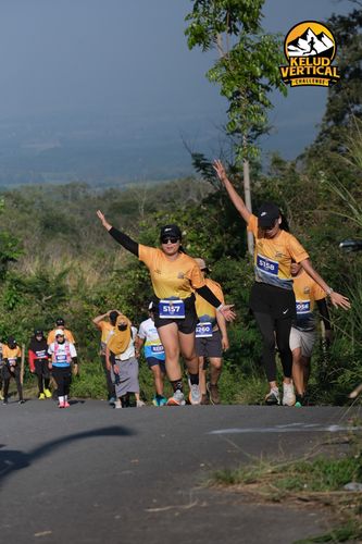 Race photo from Kelud Vertical Challenge 2024