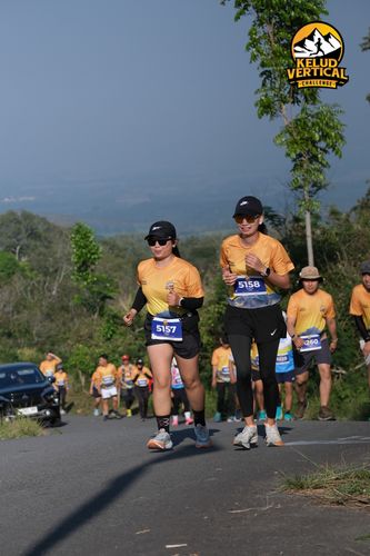 Race photo from Kelud Vertical Challenge 2024