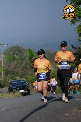 Race photo from Kelud Vertical Challenge 2024