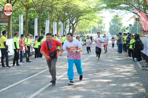 Race photo from Kediri Half Marathon 2024