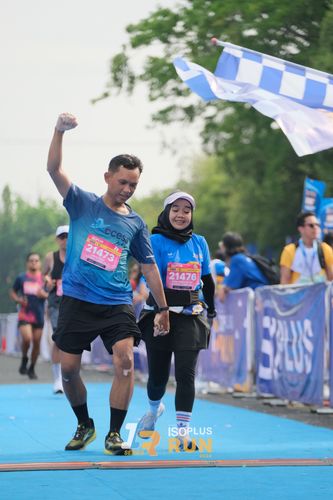 Race photo from Isoplus Run 2024 Surabaya