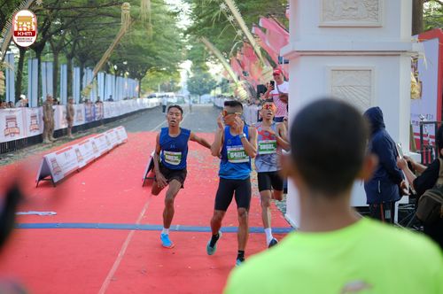 Race photo from Kediri Half Marathon 2024