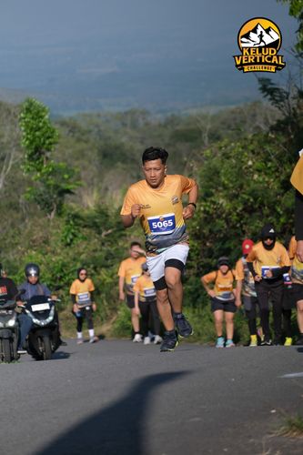 Race photo from Kelud Vertical Challenge 2024