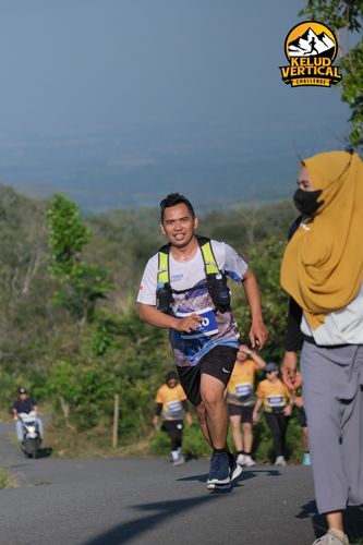 Race photo from Kelud Vertical Challenge 2024