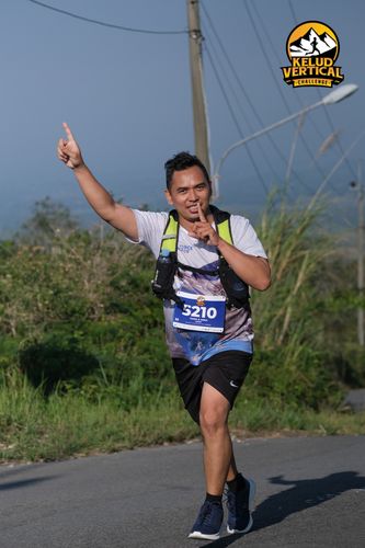 Race photo from Kelud Vertical Challenge 2024