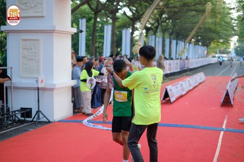 Race photo from Kediri Half Marathon 2024