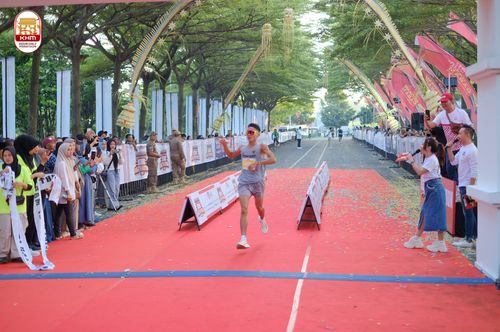 Race photo from Kediri Half Marathon 2024