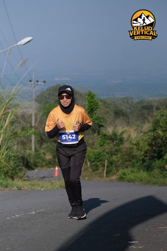 Race photo from Kelud Vertical Challenge 2024