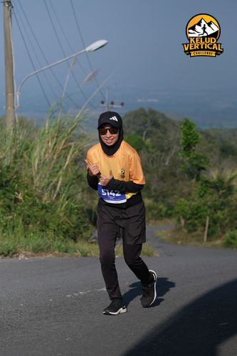 Race photo from Kelud Vertical Challenge 2024